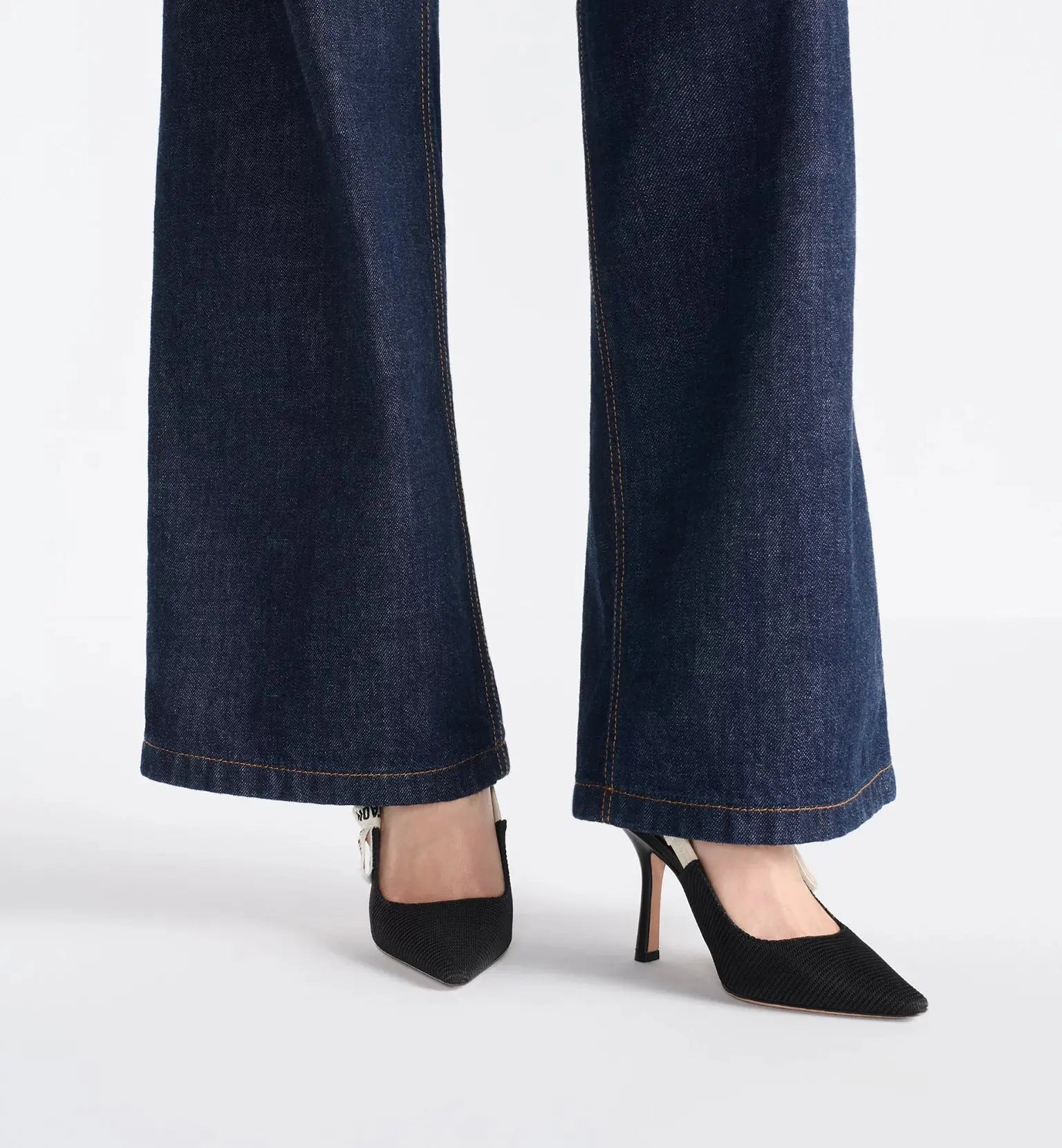 Escarpins slingback J'Adior cuir noir porté lifestyle OnlyHeels